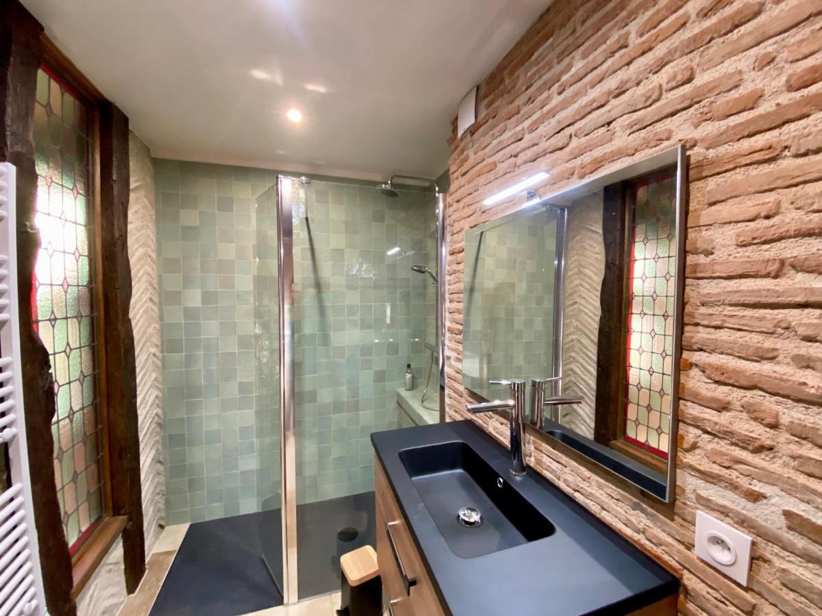 Maison De Village, Charme Et Confort Mauroux  Экстерьер фото